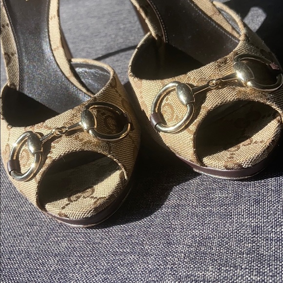 GUCCI HEELS - Picture 4 of 12